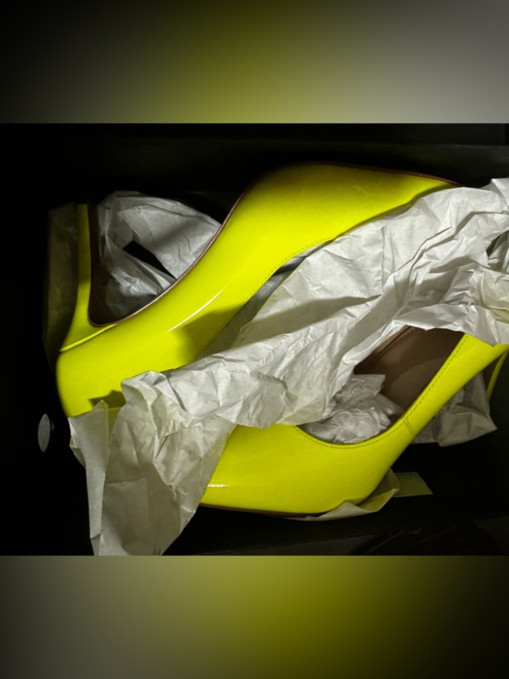 Banana republic Madison Pumps - neon size 9